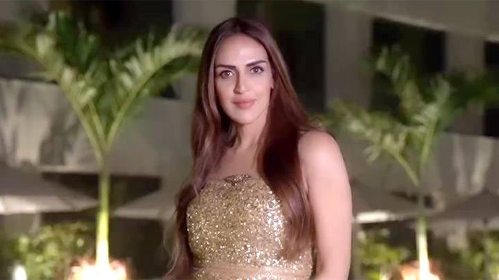 Glitter Goddess! Esha Deol stuns in a golden shimmery outfit