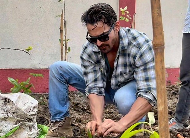 Harshvardhan Rane contributes to an environmentalist’s goal of creating 100 mini forests in Mumbai; see post