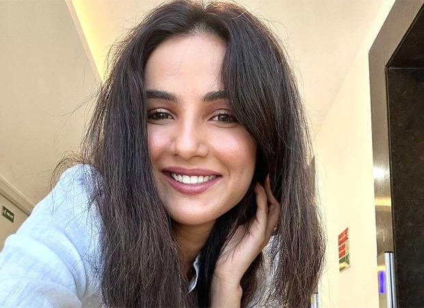 Jasmine Bhasin in hospital for stomach infection; Bigg Boss 14 fame shares health update