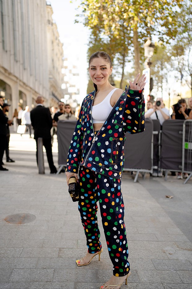 Kanika Kapoor radiates elegance in Louis Vuitton's blue Polka-Dotted ensemble at Paris Fashion Week