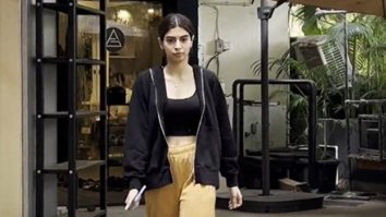 Khushi Kapoor greets paps as she gets clicked in the city