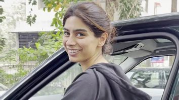 Khushi Kapoor smiles as paps appreciate her song from Archies