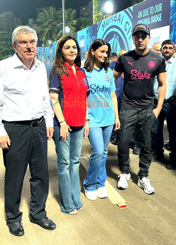 photos alia bhatt ranbir kapoor and nita ambani snapped at the indian super league in mumbai 4