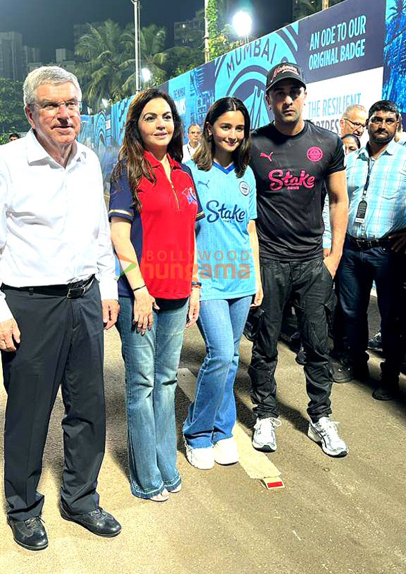 photos alia bhatt ranbir kapoor and nita ambani snapped at the indian super league in mumbai 5