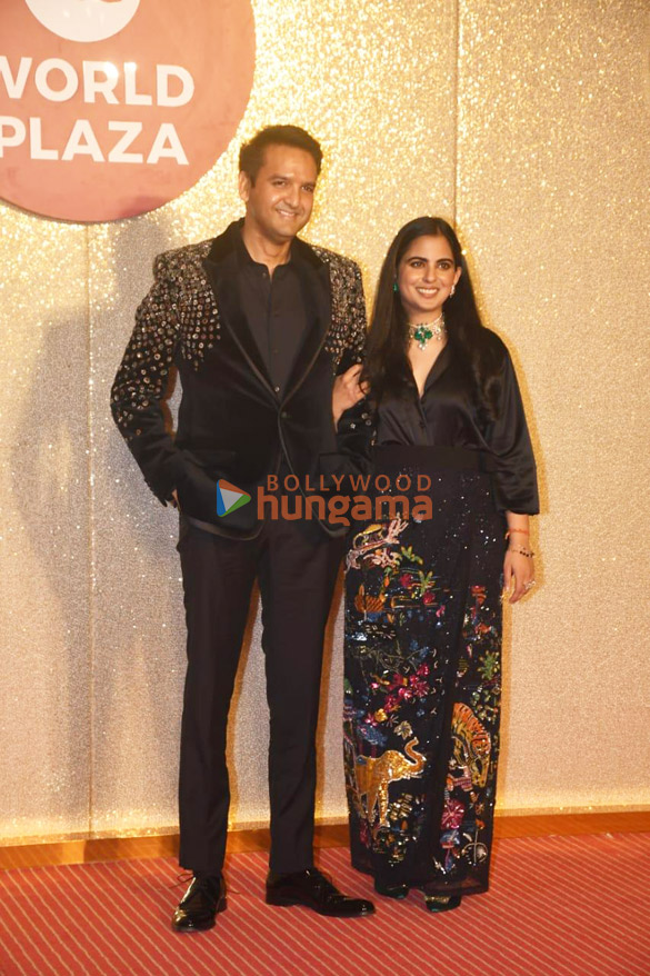 photos alia bhatt salman khan deepika padukone and others snapped at jio world plaza launch 122 6