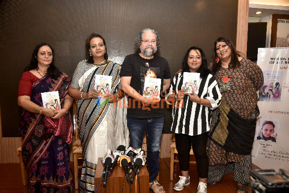 photos amol gupte shrabani deodhar unveil author soma boses frenny and other women you have met 2