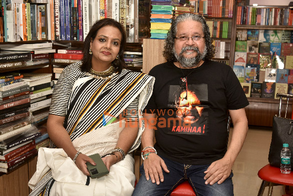 photos amol gupte shrabani deodhar unveil author soma boses frenny and other women you have met 6
