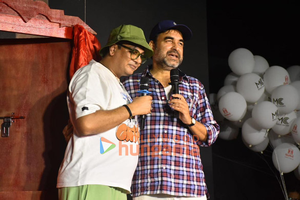 photos anupam kher pankaj tripathi bhushan kumar snapped with casting director mukesh chhabra at the closing ceremony of khidkiyaan 7th edition theatre f