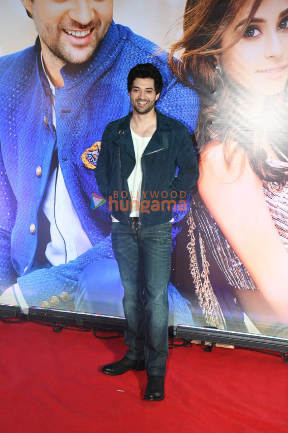 photos celebs grace the premiere of dono 8