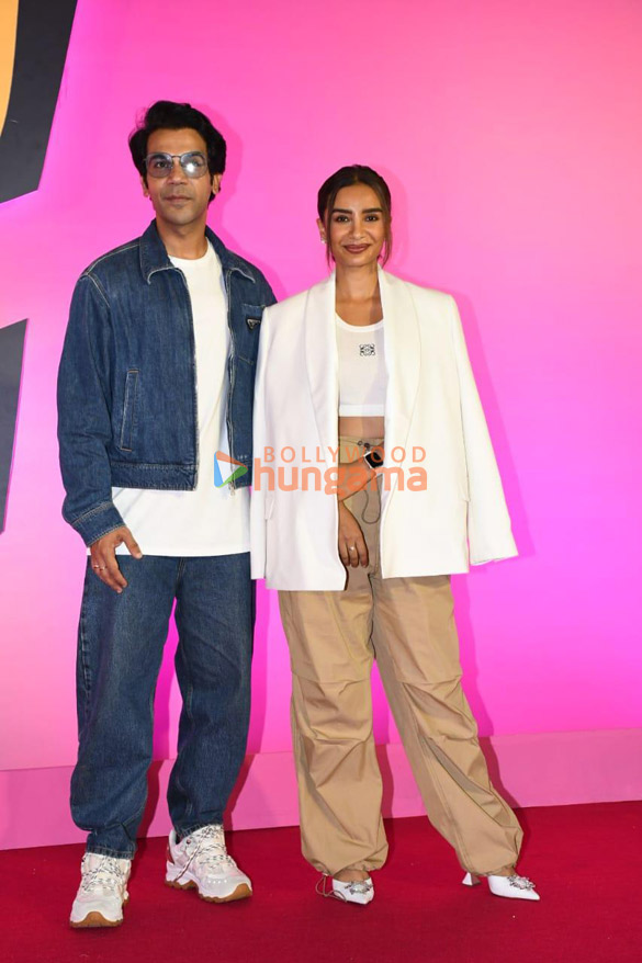 photos celebs grace the premiere of thank you for coming 0087 11