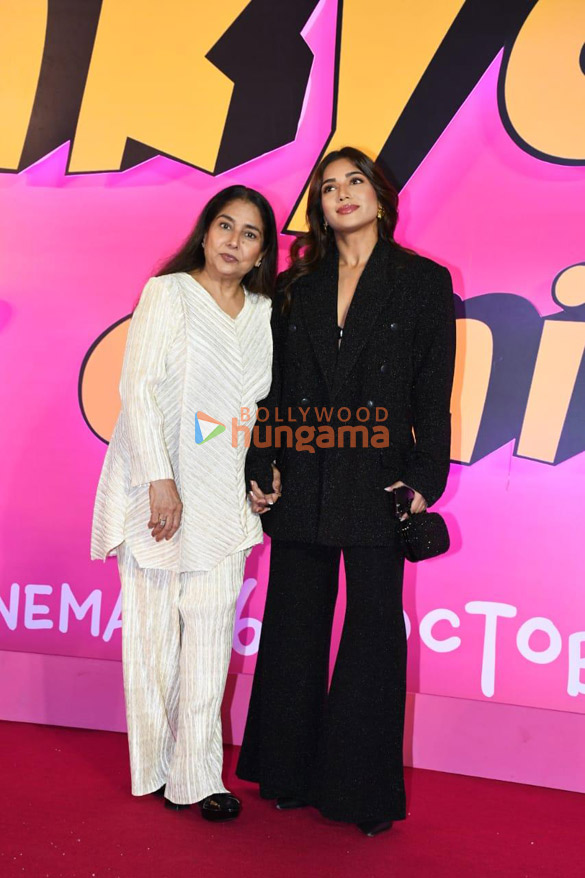 photos celebs grace the premiere of thank you for coming 0087 21