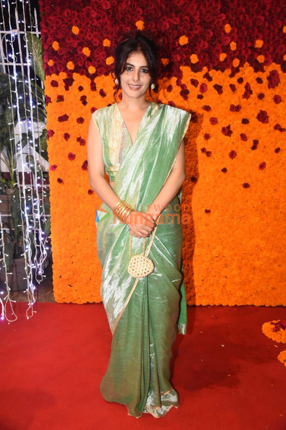photos dia mirza sonali bendre and others snapped attending the store launch in khar 4