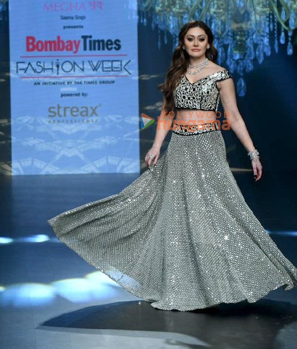 photos elnaaz norouzi shefali jariwala and ridhima pandit walk the ramp at the bombay times fashion week 2023 2