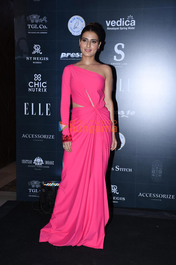 photos janhvi kapoor divya khosla kumar kubbra sait shriya saran and others snapped at elle beauty awards 2023 123