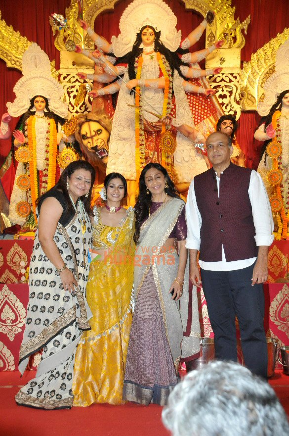 photos kajol rani mukerji tanishaa mukerji and others at durga puja celebrations in juhu 2