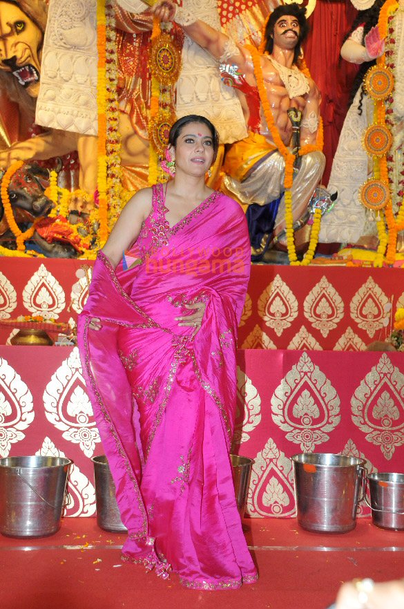 photos kajol rani mukerji tanishaa mukerji and others at durga puja celebrations in juhu 6