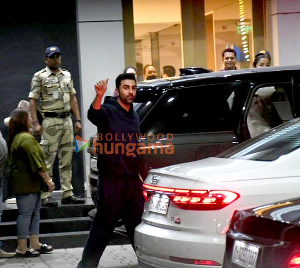 photos katrina kaif ranbir kapoor alia bhatt and others snapped at kalina airport 4