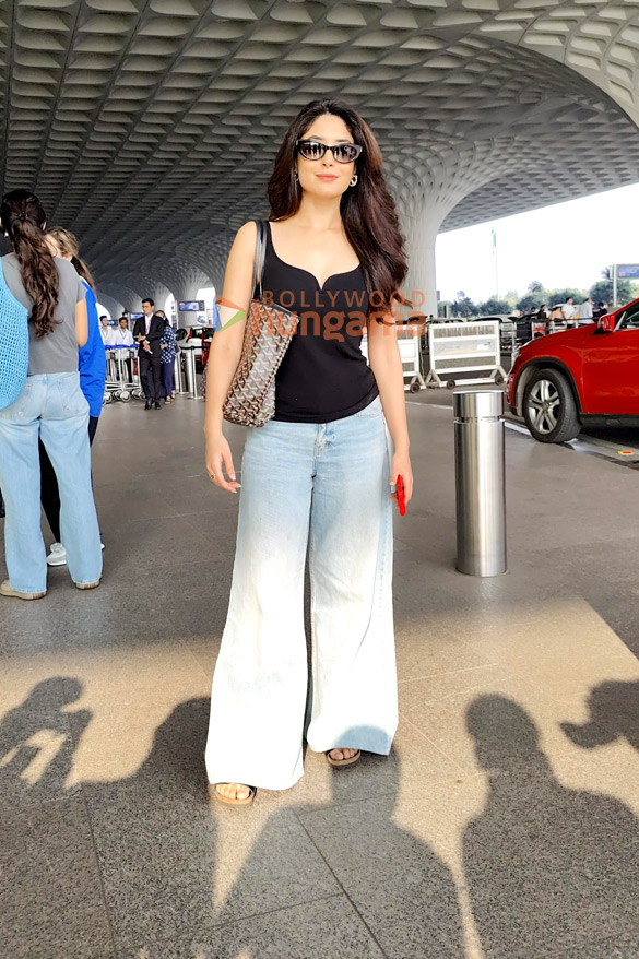 photos kritika kamra shriya saran and vijay varma snapped at the airport 4