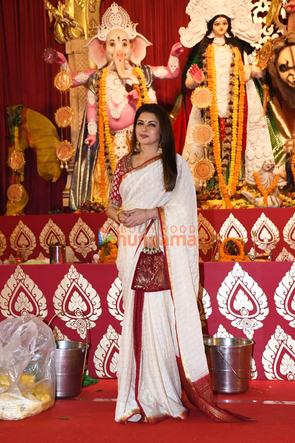 photos rani mukerji kajol and others snapped at a durga puja pandal 8899 2