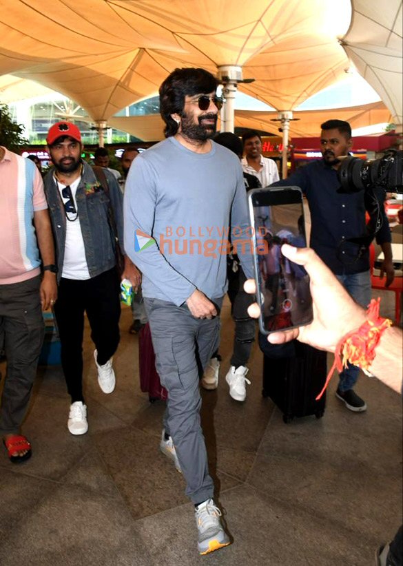 Photos: Ravi Teja, Ram Charan, Shahid Kapoor and Virat Kohli snapped at the airport