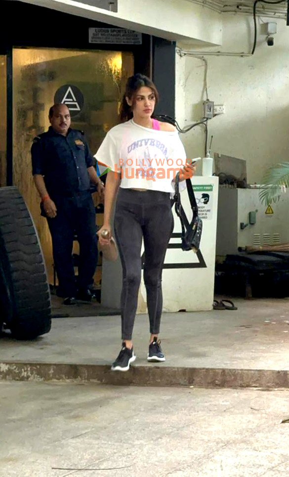 photos rhea chakraborty spotted outside the gym 4 2