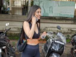 Photos: Saba Azad snapped at Kromakay salon in Juhu