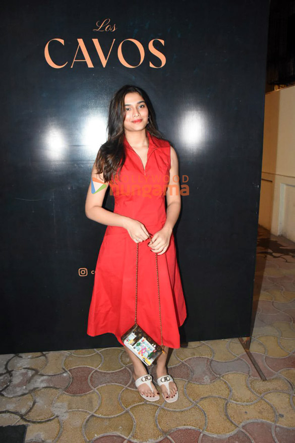 photos saiee manjrekar alia bhatt and georgia andriani snapped at los cavos in bandra 4