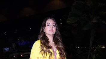 Photos: Sonakshi Sinha and Akshay Kumar snapped at the airport