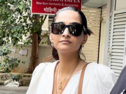 Photos: Sonam Kapoor Ahuja snapped in Bandra