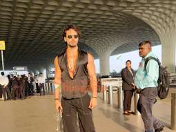 Photos: Tiger Shroff, Kriti Sanon and Janhvi Kapoor snapped at the airport