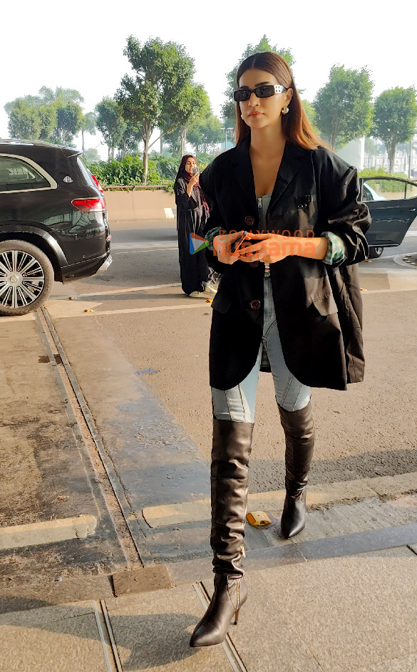 photos tiger shroff and kriti sanon snapped at the airport 2 2