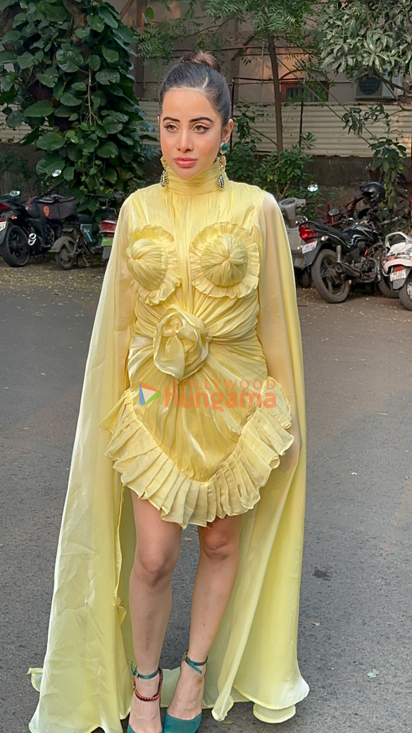 Photos: Uorfi Javed snapped in Mumbai Photos: Uorfi Javed snapped in Mumbai