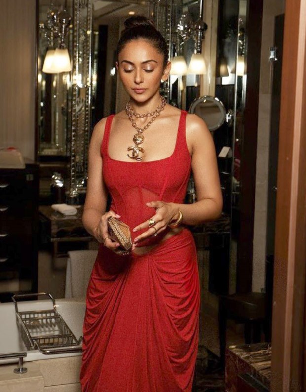 Rakul Preet Singh sets hearts on fire with her stunning sizzling red corset blouse and skirt