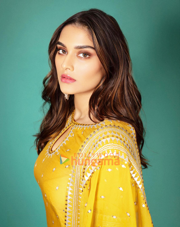 saiee manjrekar 2 28