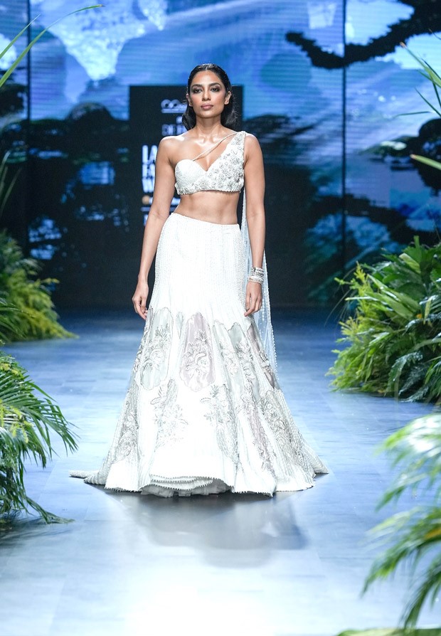 Sobhita Dhulipala graces the runway for Label De Belle at Lakme Fashion Week 2023, evoking the essence of a snow princess with her presence