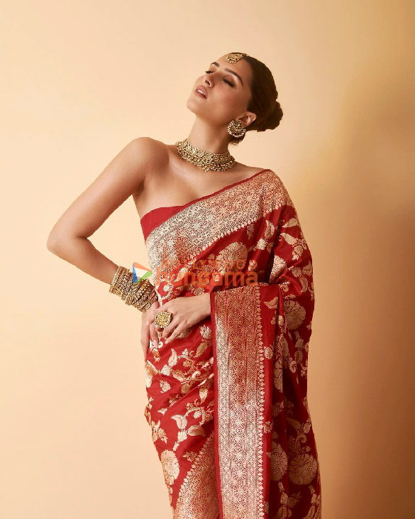 tara sutaria 1 130