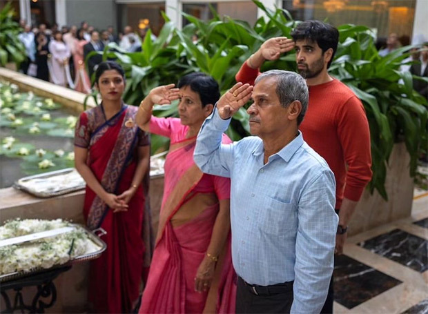 Adivi Sesh remembers 26/11 martyrs with Major Sandeep Unnikrishnan’s parents in Mumbai, see pics Adivi Sesh remembers 26/11 martyrs with Major Sandeep Unnikrishnan’s parents in Mumbai, see pics