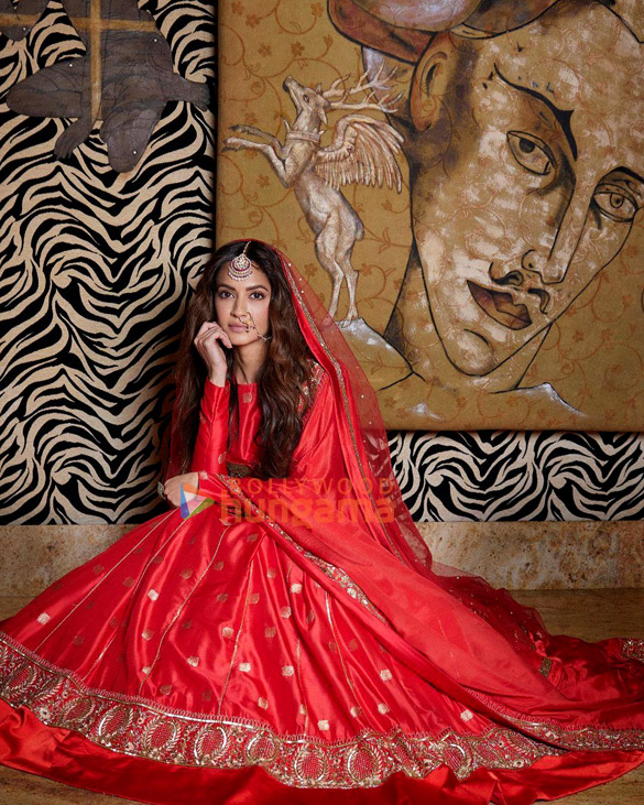 Red, regal and resplendent! Kriti Kharbanda personifies a royal bride on  Khush Magazine's January issue