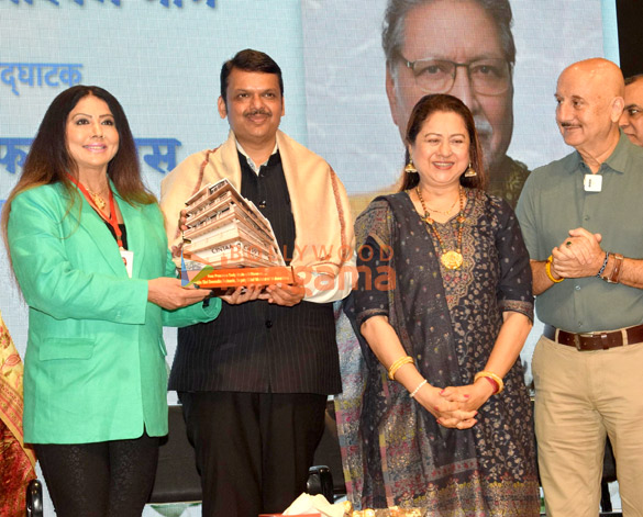 photos anupam kher paresh rawal among others snapped at inauguration of vikram gokhale road near cintaa tower 5