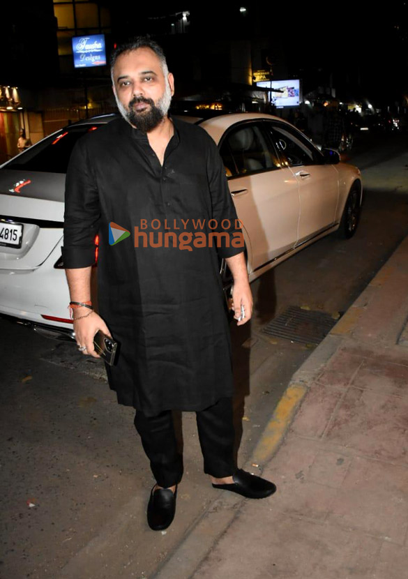 photos celebs attend kartik aaryans birthday party in bandra 3