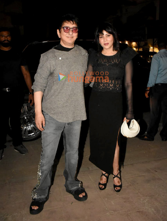 photos celebs attend kartik aaryans birthday party in bandra1 13