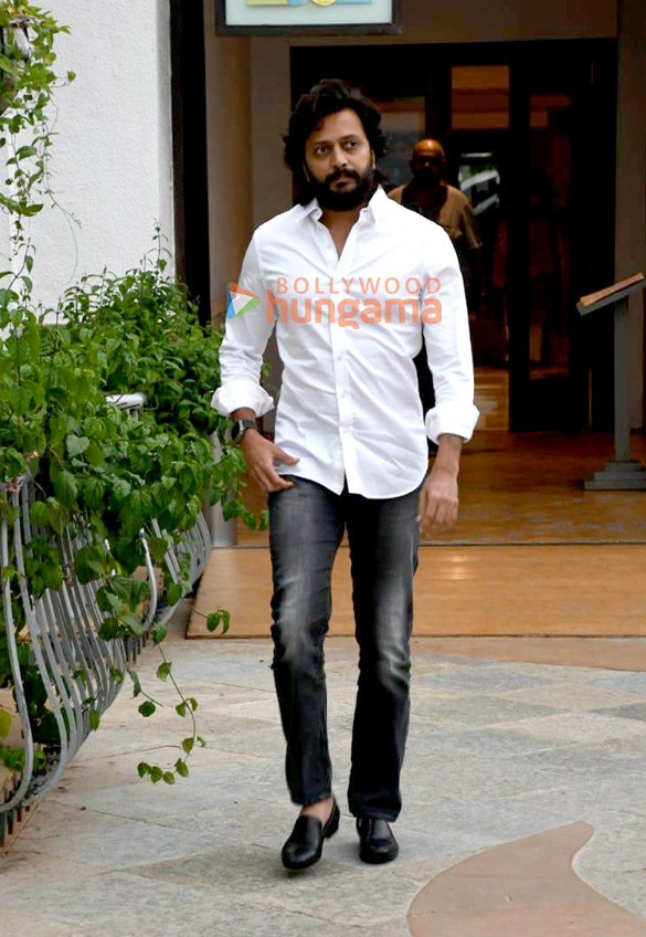 photos celebs attend the prayer meet of rajkumar kohli 5