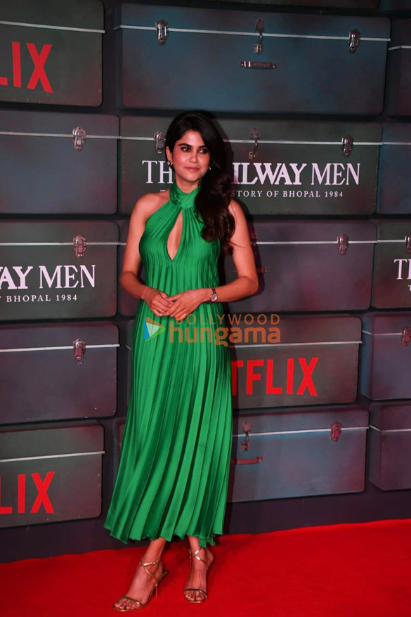 photos celebs grace the premiere of the railway men 6