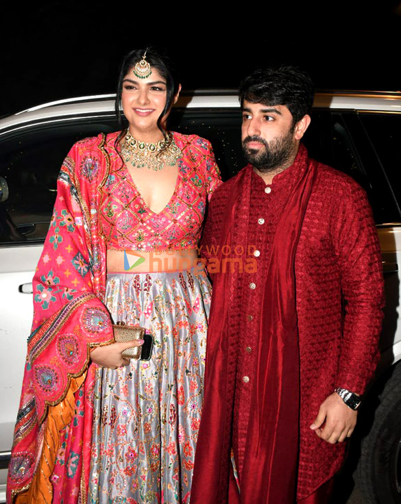 photos celebs snapped at anil kapoors mothers home for diwali celebration 13
