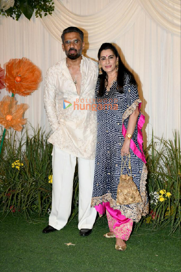 photos celebs snapped at shilpa shettys diwali party5 27