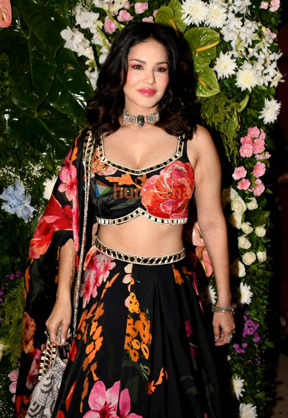 photos celebs snapped attending ektaa r kapoors diwali bash 37