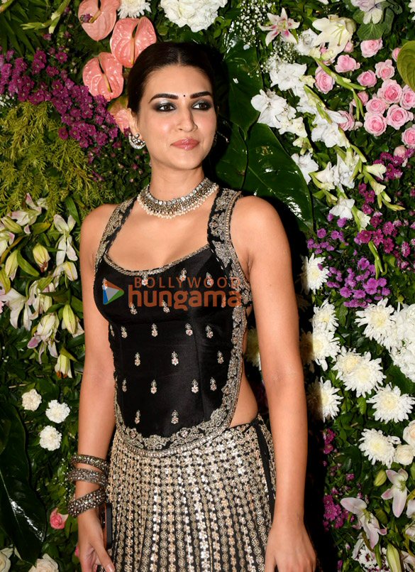 photos celebs snapped attending ektaa r kapoors diwali bash 53