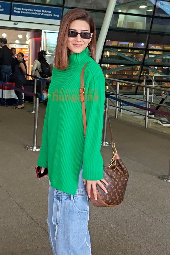 photos kriti sanon snapped at the airport 2 2