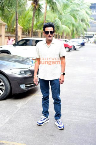 Photos: Manoj Bajpayee snapped during Joram promotions