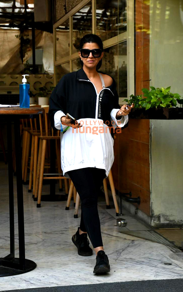 photos nimrat kaur snapped in khar 1